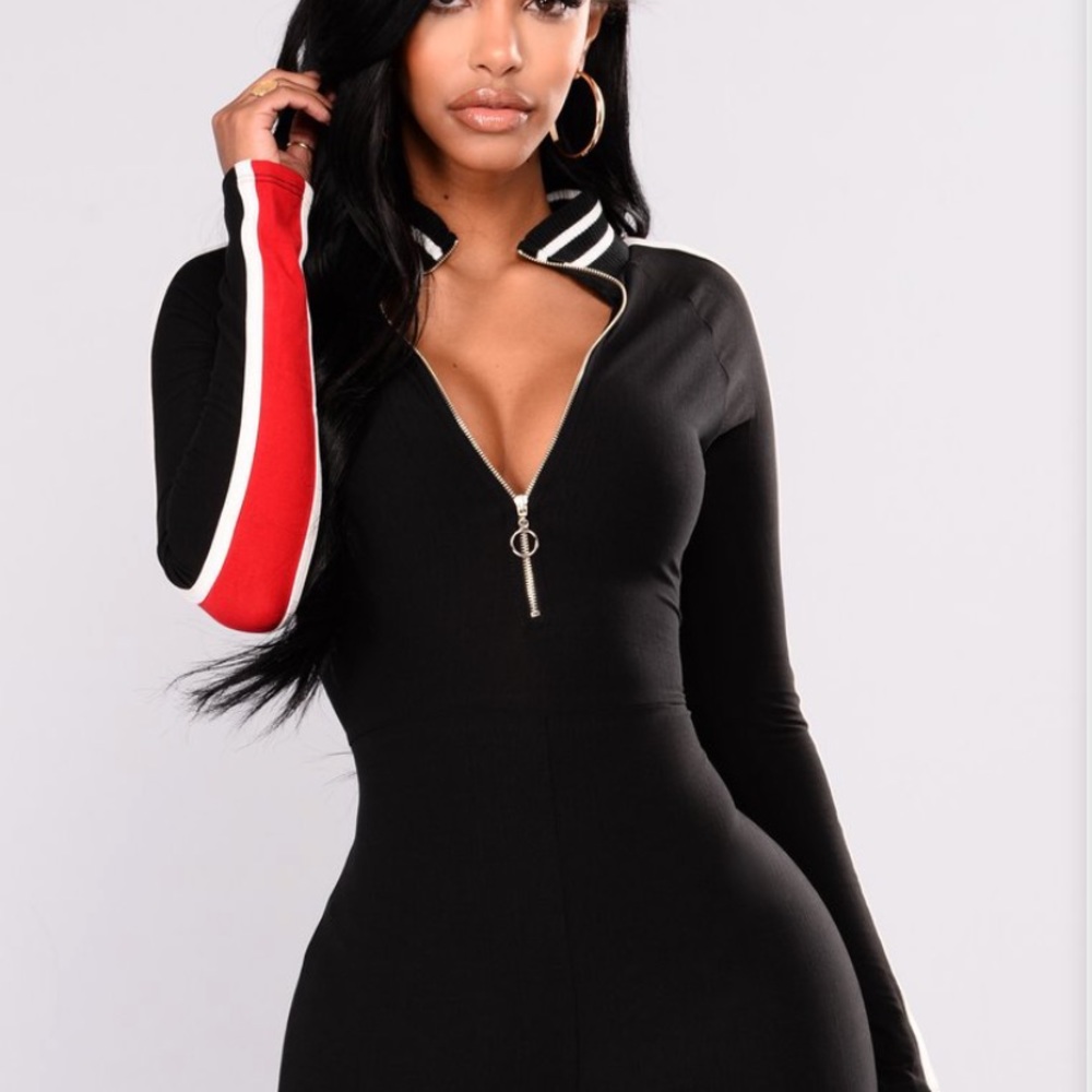 Fashion nova jump suit